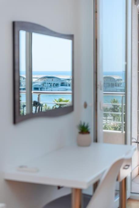 Grand View Apartment Durres Bagian luar foto