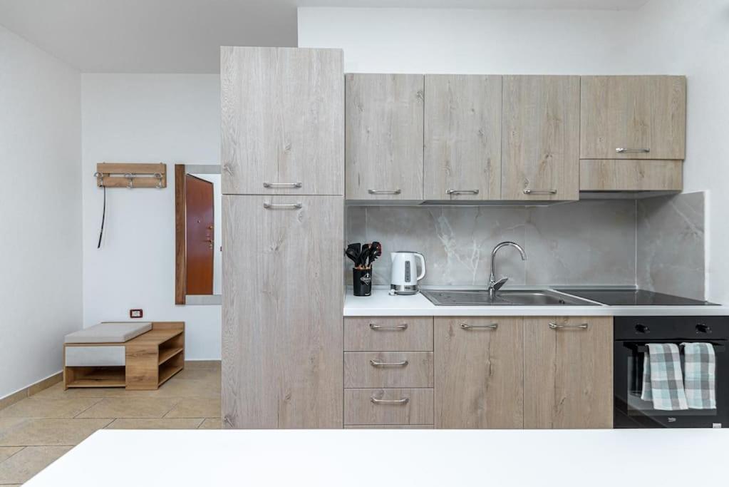 Grand View Apartment Durres Bagian luar foto