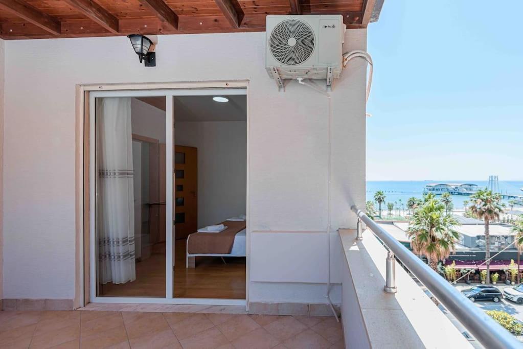 Grand View Apartment Durres Bagian luar foto