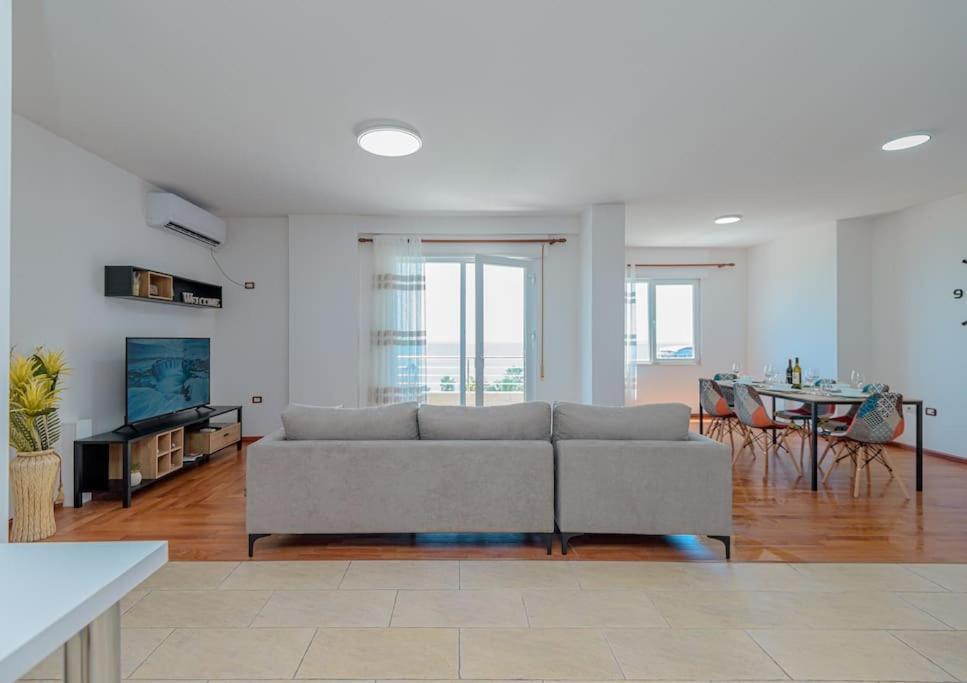 Grand View Apartment Durres Bagian luar foto